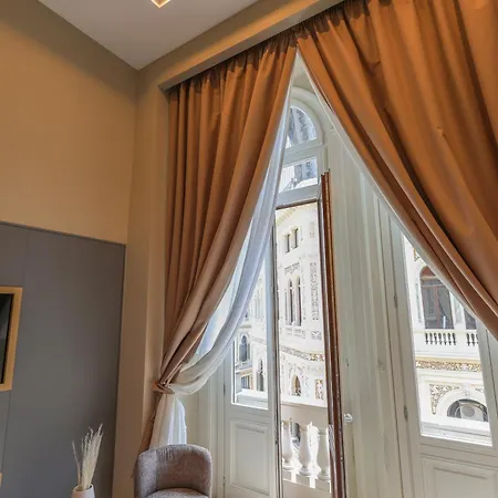 Maison San Carlo Luxury Suites Naples Exterior photo